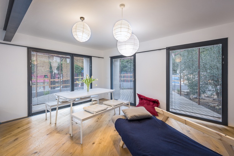 Lumi�re � la maison : Reduites_Lea Frutuoso Session 2 DRI10 240118-Modifier