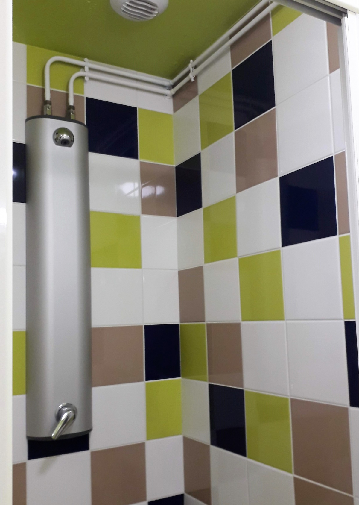 Maison d'enfants � caract�re social (MECS) - r�novation & extension : douche