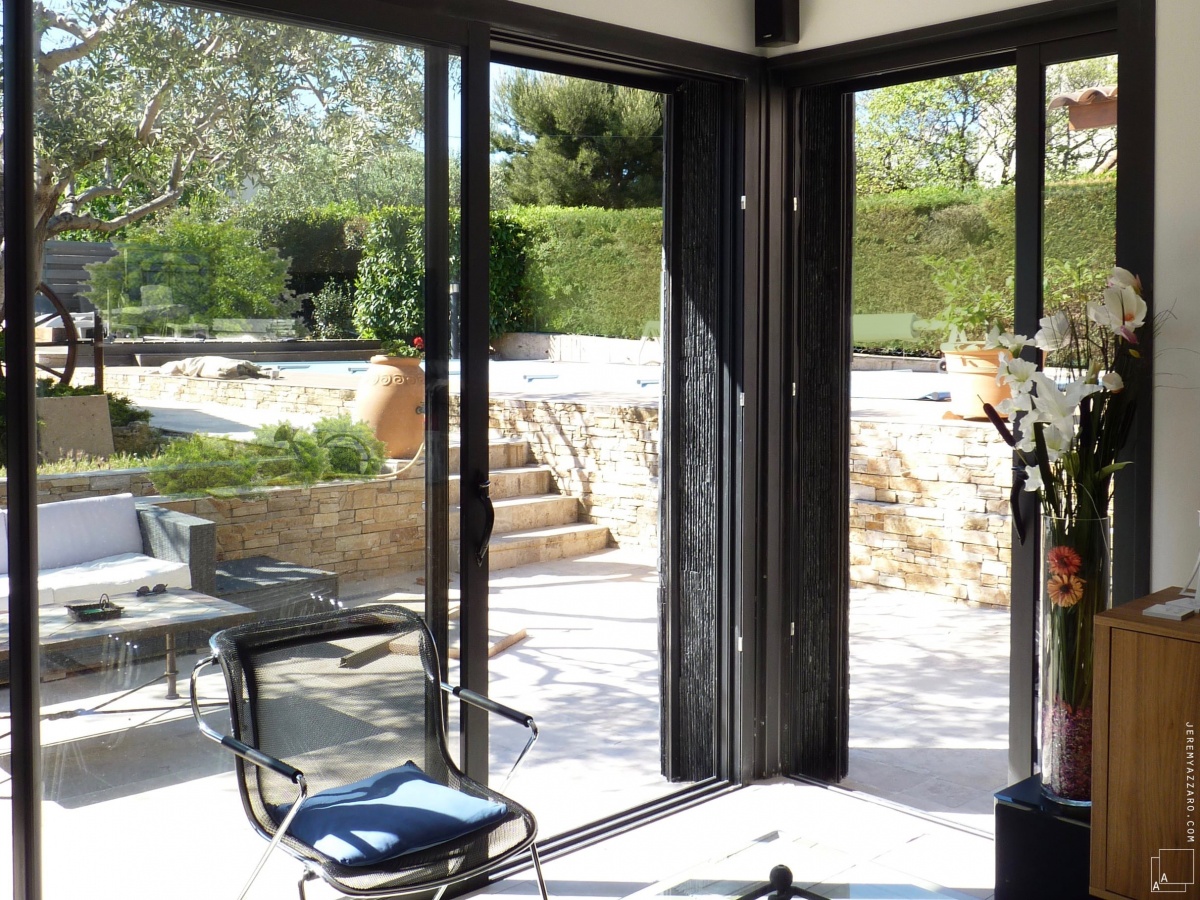 Extension contemporaine d�un s�jour de maison individuelle