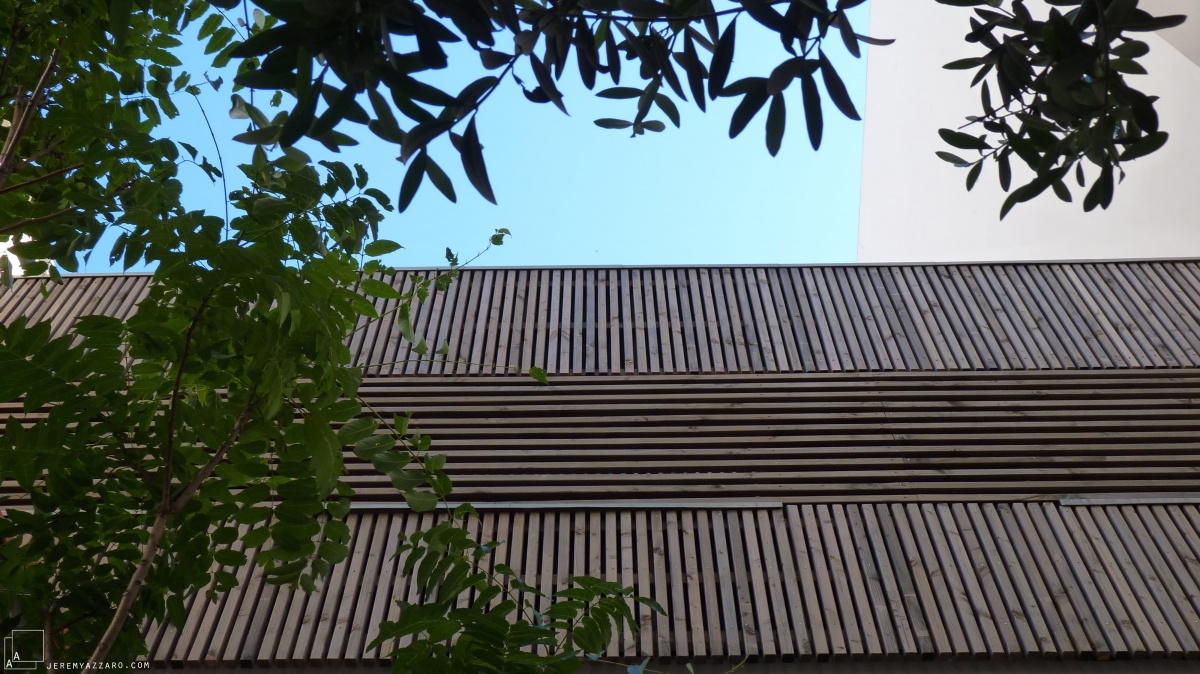 Sur�l�vation d�une maison de ville � les trois trios � : 11-min