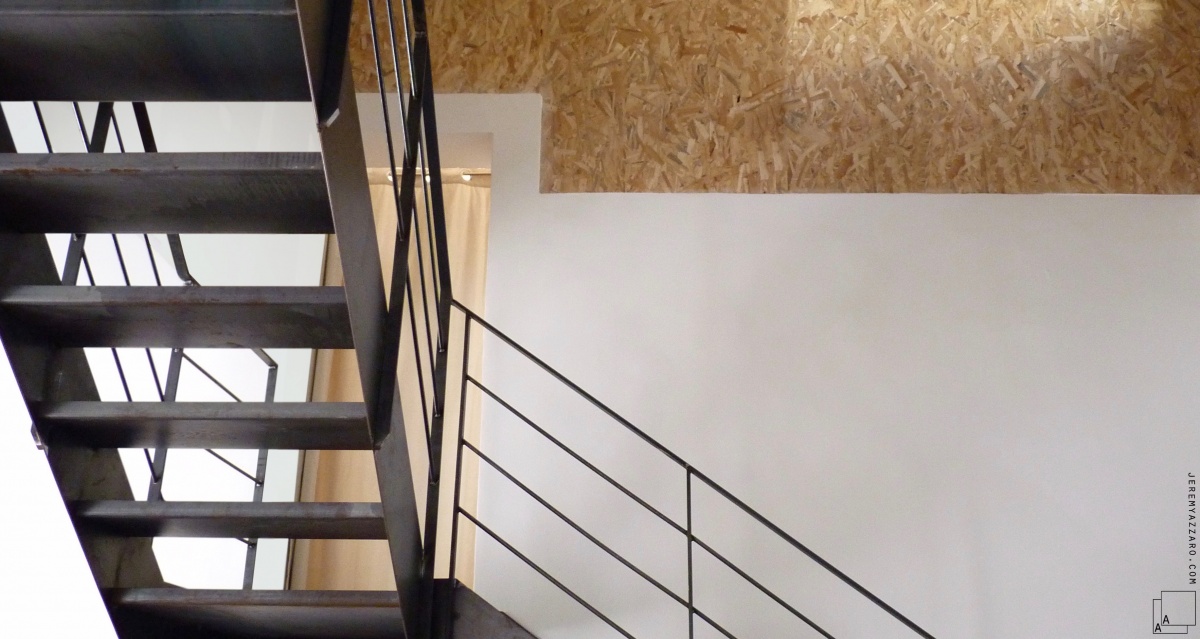 Sur�l�vation d�une maison de ville � les trois trios � : 01-min