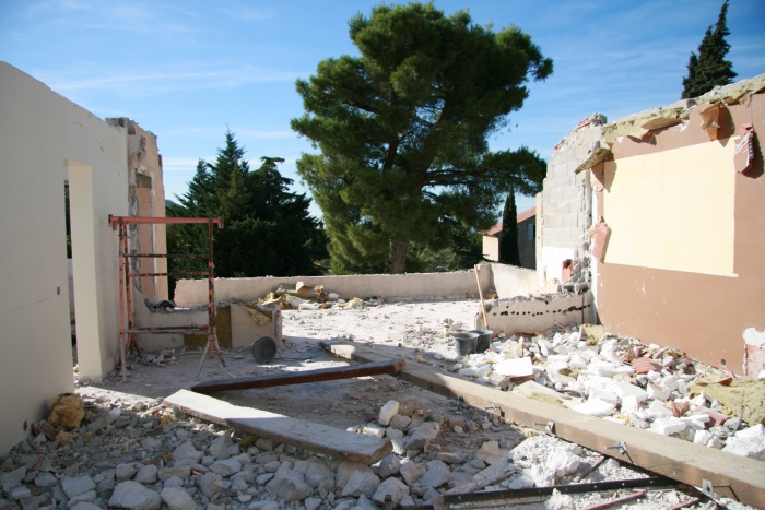 R�am�nagement Complet  d'une Villa sur deux niveaux : D�molition en cours