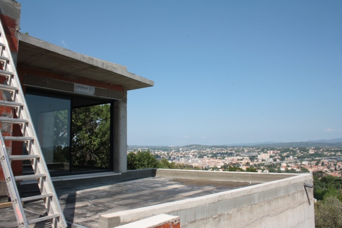 Maison contemporaine Al�s : vue dominante