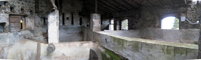 Bagolaro - r�habilitation gite : D133 LE MILIEU panoramica vasche.JPG