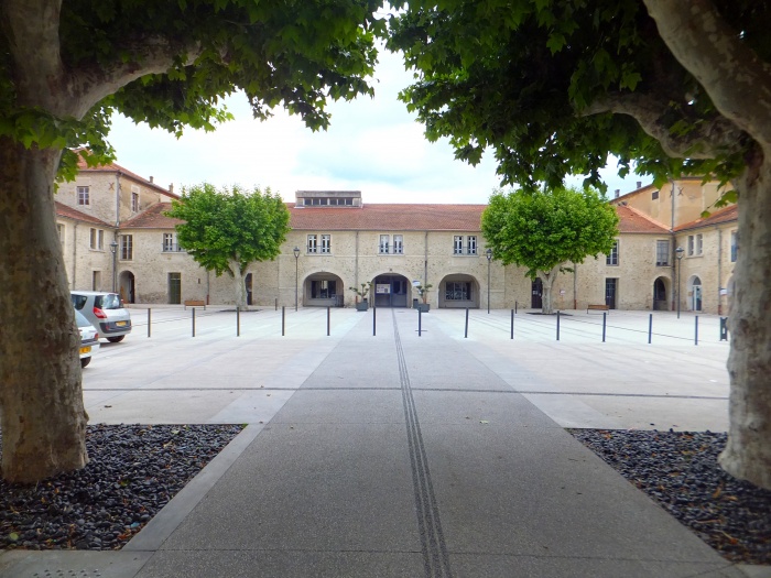 Cour du Centre P�pin : 05