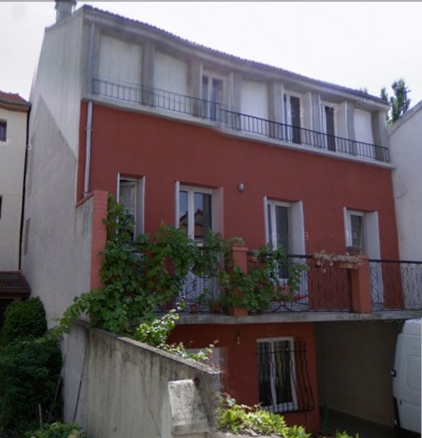 Sur�l�vation d'une maison individuelle