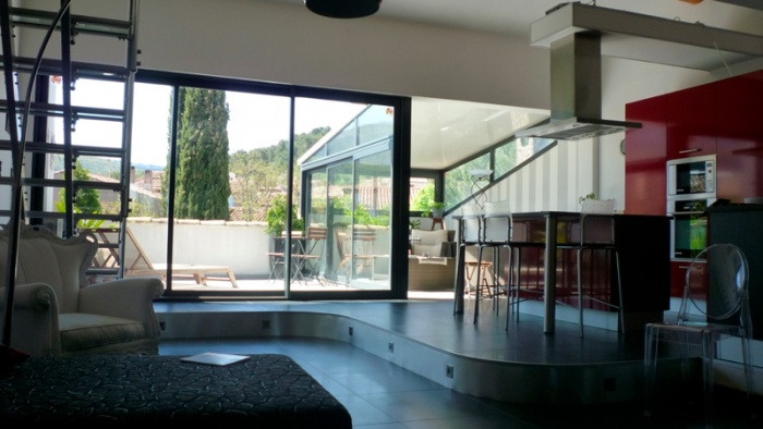 Sur�l�vation d'une Maison de Village