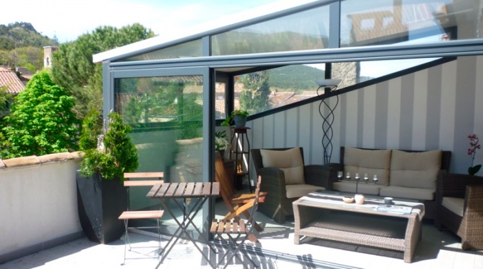 Sur�l�vation d'une Maison de Village : terrasse-surelevation-maison-combles-loft-terrasse-tropezienne-azzaro-architecte