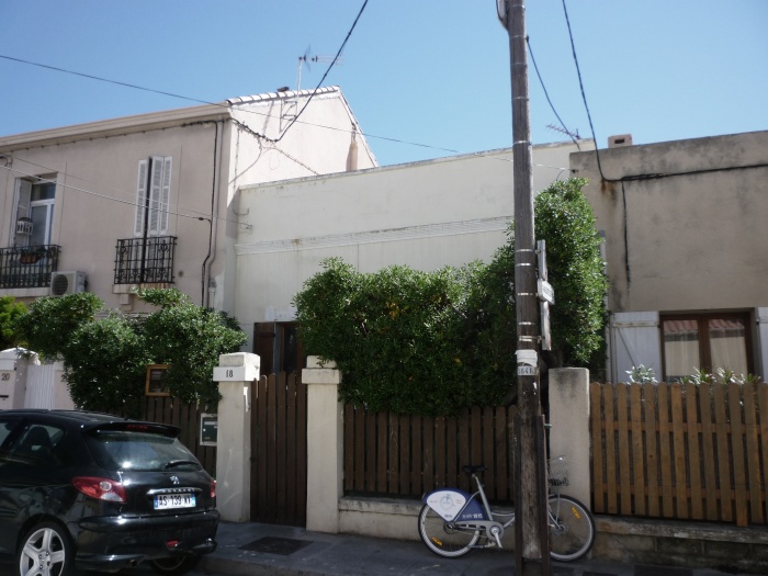 Sur�l�vation en ossature bois, greffe contemporaine : b-surelevation-ossature-bois-maison-contemporaine-marseille-site-jeremy-azzaro-architecte.JPG