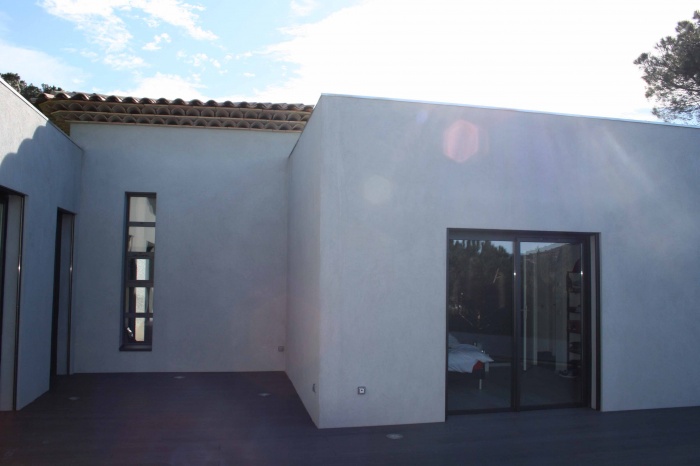 Maison Contemporaine : C�t� piscine 