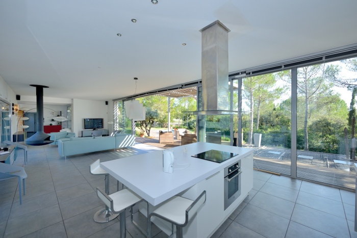 DEDANS DEHORS : PEL_4436