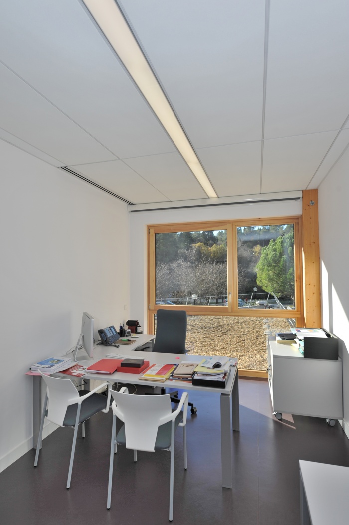 Bureaux ONU SIDA � l'IRD : vue int�rieure d'un bureau