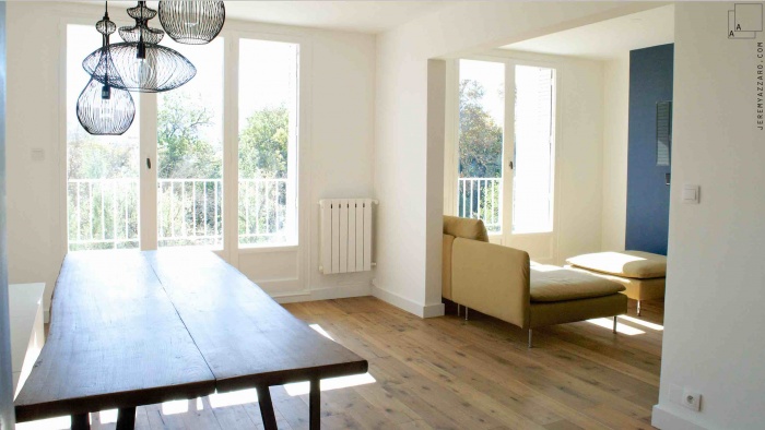 R�novation et R�am�nagement d�un appartement des ann�es 70 : renovation-reamenagement-appartement-marseille-mobilier-table-bois-greg-and-co-jeremy-azzaro-architecte