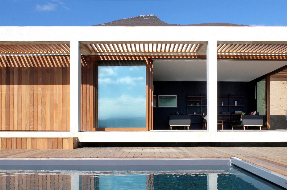 Maison de vacances b�ton et ossature bois : piscine